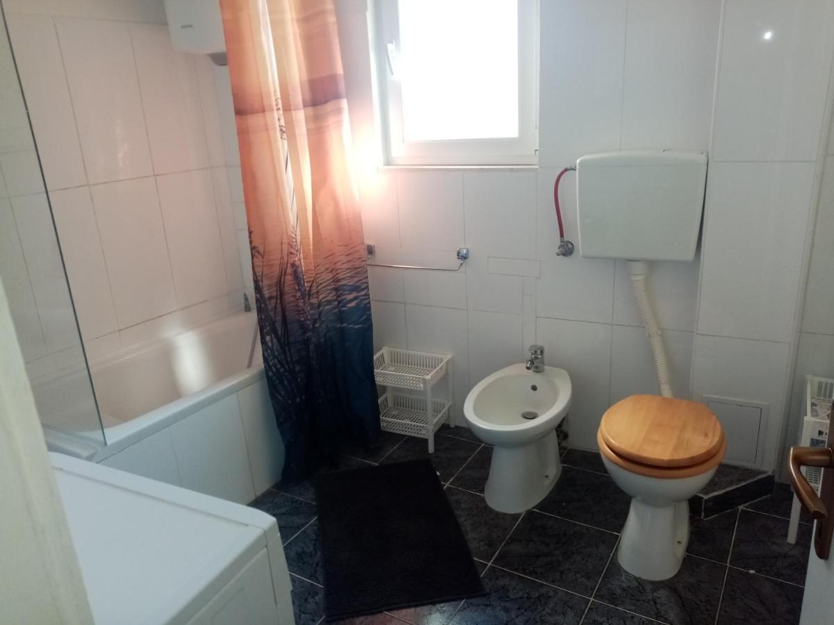Apartmani Dotur สปลิท ภายนอก รูปภาพ