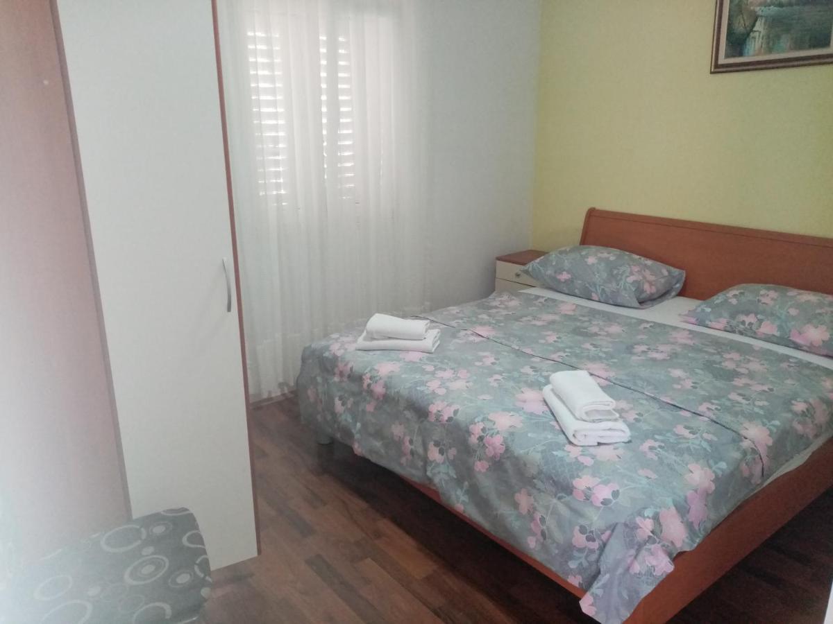 Apartmani Dotur สปลิท ภายนอก รูปภาพ